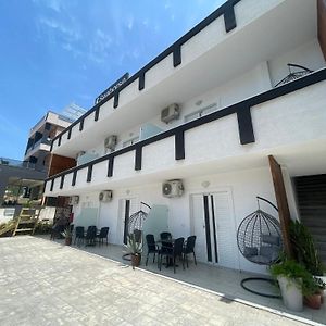 Hotel Citrus 2